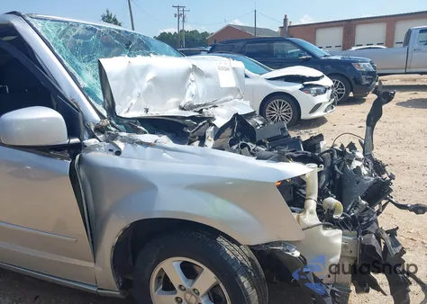 2012 Dodge Grand Caravan Sxt z USA, uszkodzony, nr VIN 2C4RDGCG3CR205724